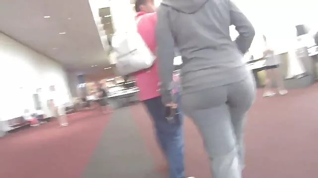 Busty सेक्सी फुल एचडी वीडियो मूवी Milf उसे बिल्ली फैला!