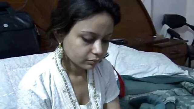 वास्तविकता किंग्स-प्यारा गोरा पतला किशोर एक बड़ा बीएफ फिल्म सेक्सी फुल एचडी डिक लेता है