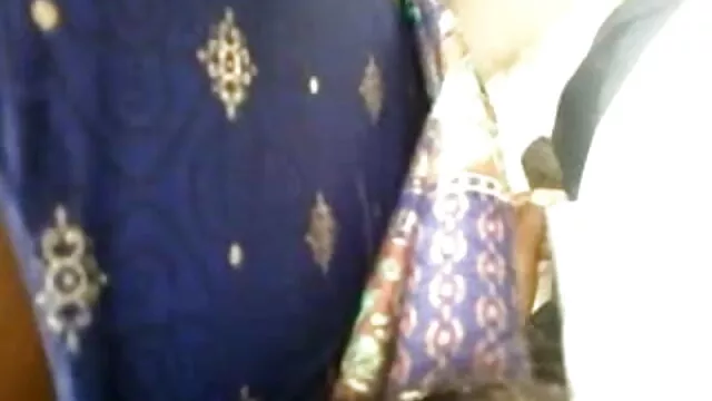 एशियाई टीएस शीर्ष उसके सुडौल शरीर के फुल एचडी सेक्सी फिल्म वीडियो में साथ खेलता है