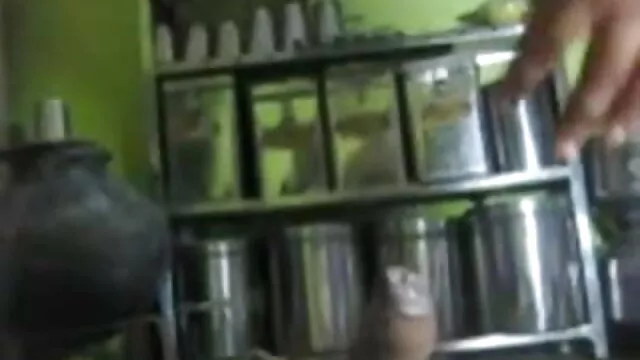 प्यारी सेक्सी फिल्म फुल एचडी में सेक्सी फिल्म निशा Footjob