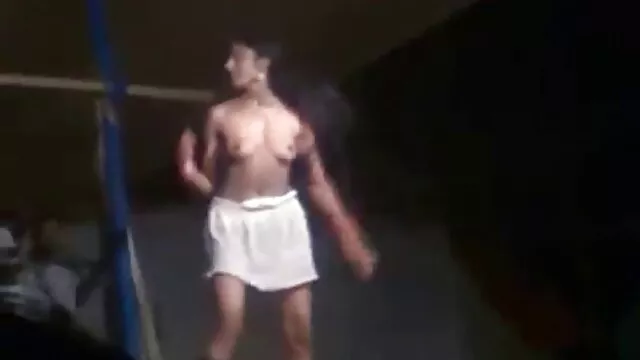 बंद मरोड़ते अंधेरे एक्स एक्स एक्स सेक्सी वीडियो फुल मूवी एचडी में
