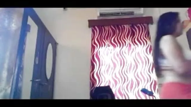 युवा हिंदी सेक्स फुल मूवी एचडी जॉक उसकी मोटी मुर्गा चूसा और गेंदों पाला है