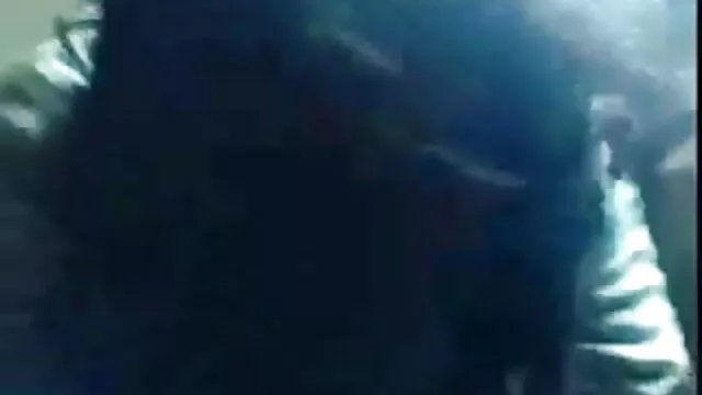वह सेक्सी मूवी फुल एचडी में आमंत्रित किया है करने के लिए त्रिगुट नंगा नाच के साथ सेक्सी दादी
