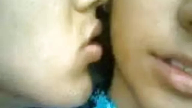 गर्म एशियाई लड़की हिंदी सेक्सी मूवी फुल एचडी एक बालों वाले योनी के साथ उसे भाता